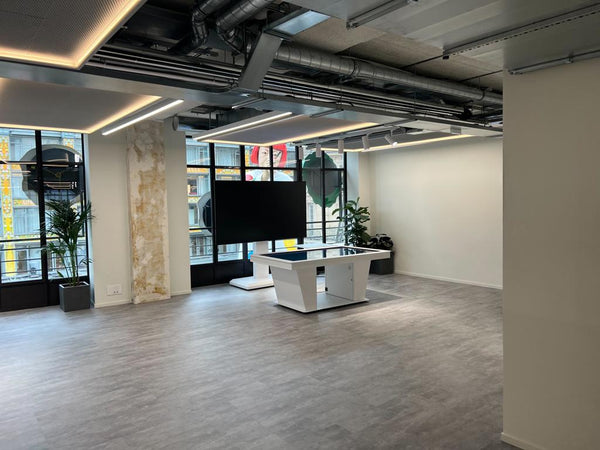 Prestige et innovation avec Louis Vuitton, présentation interactive sur table tactile