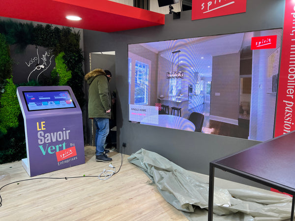 Borne tactile personnalisée 32 pouces B2