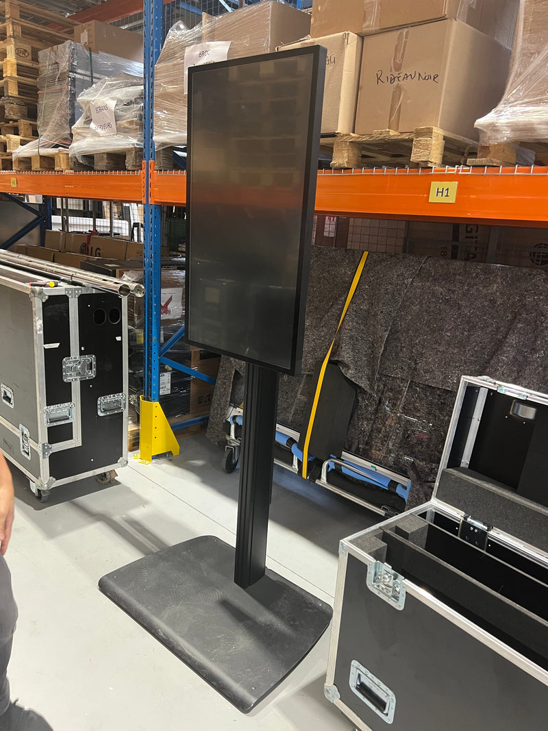 Ecran tactile 43'' portrait sur pied