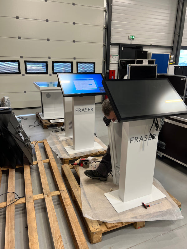 Borne tactile au Cannes yachting festival