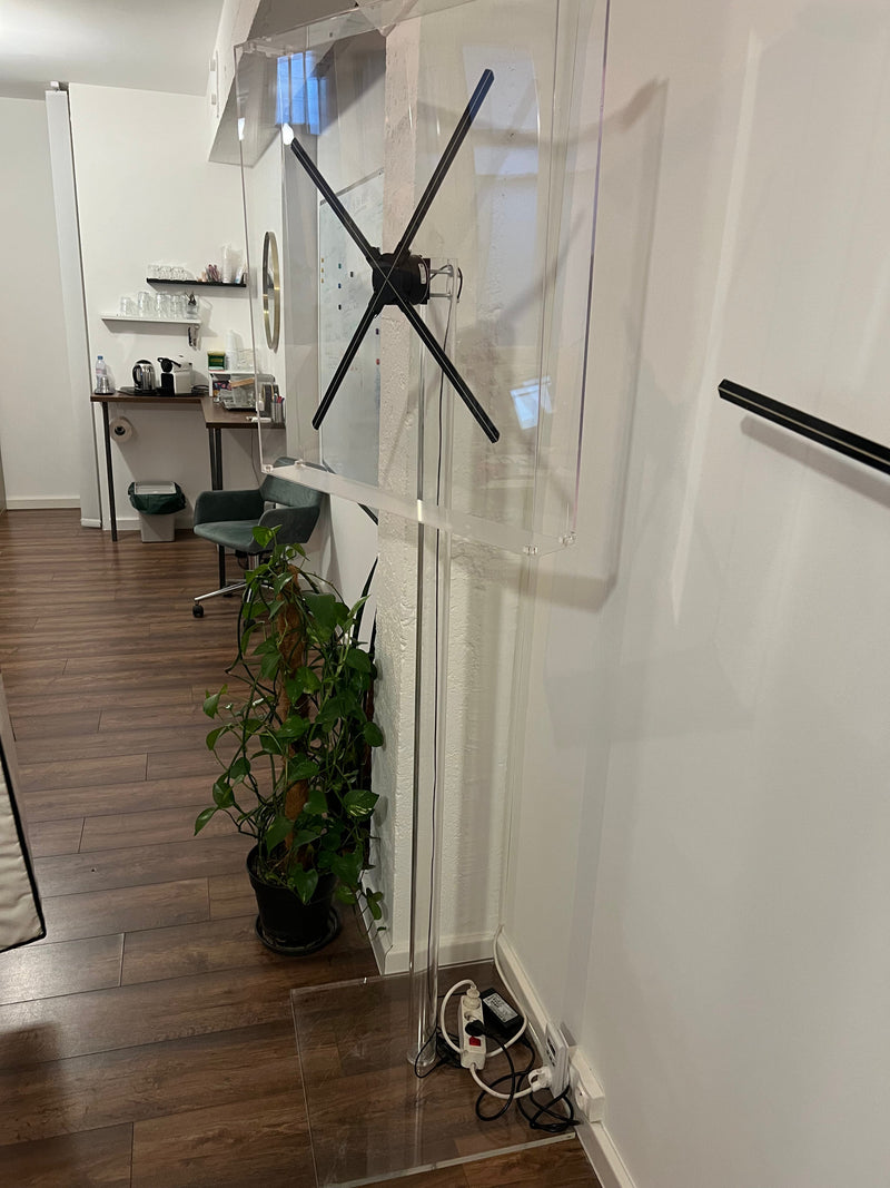 Location d'une hélice holographique sur pied !