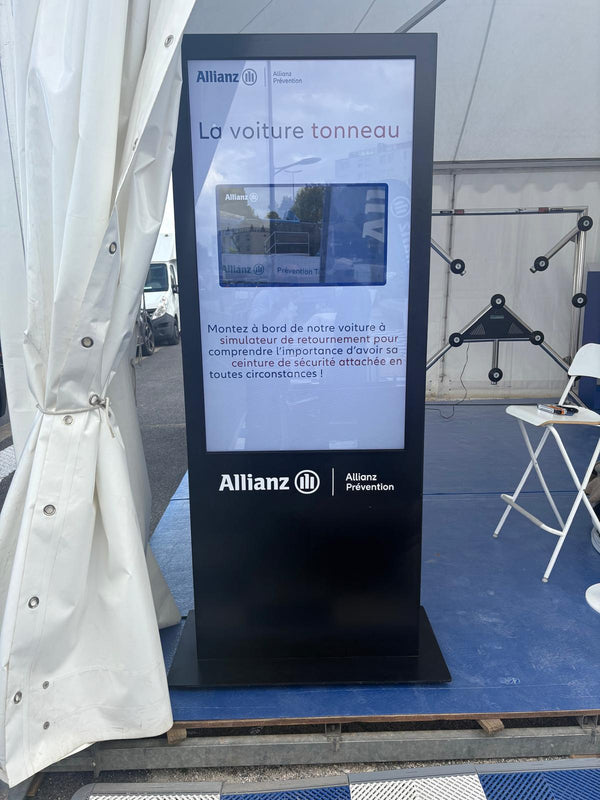 Totem tactile E1 exterieur haute luminosité 55'' en location